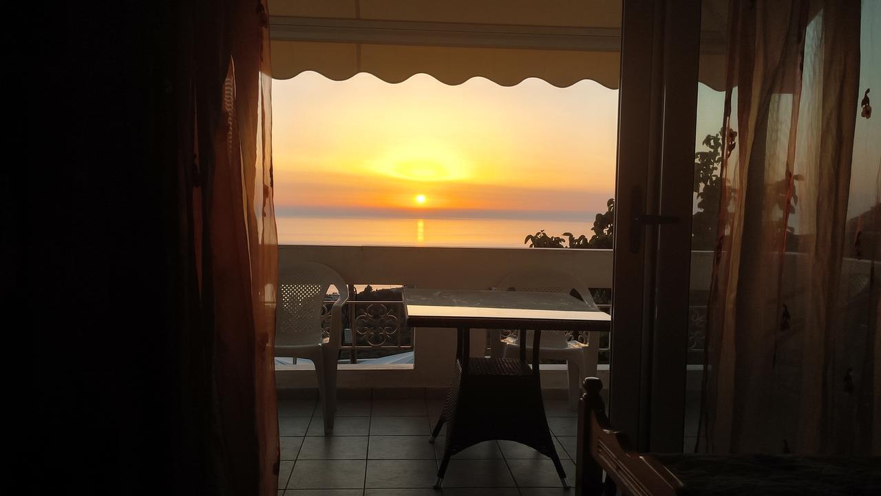 Sunset Bella Vista Apartment Athanion Exterior photo